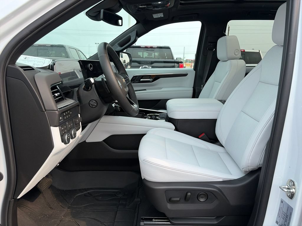 New 2026 Chevrolet Tahoe Premier w/ Sun And Tow Package AWD/4WD image 16