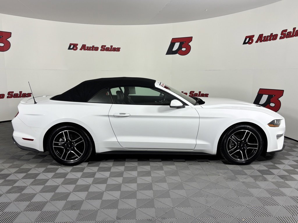 Used 2022 Ford Mustang Premium image 7