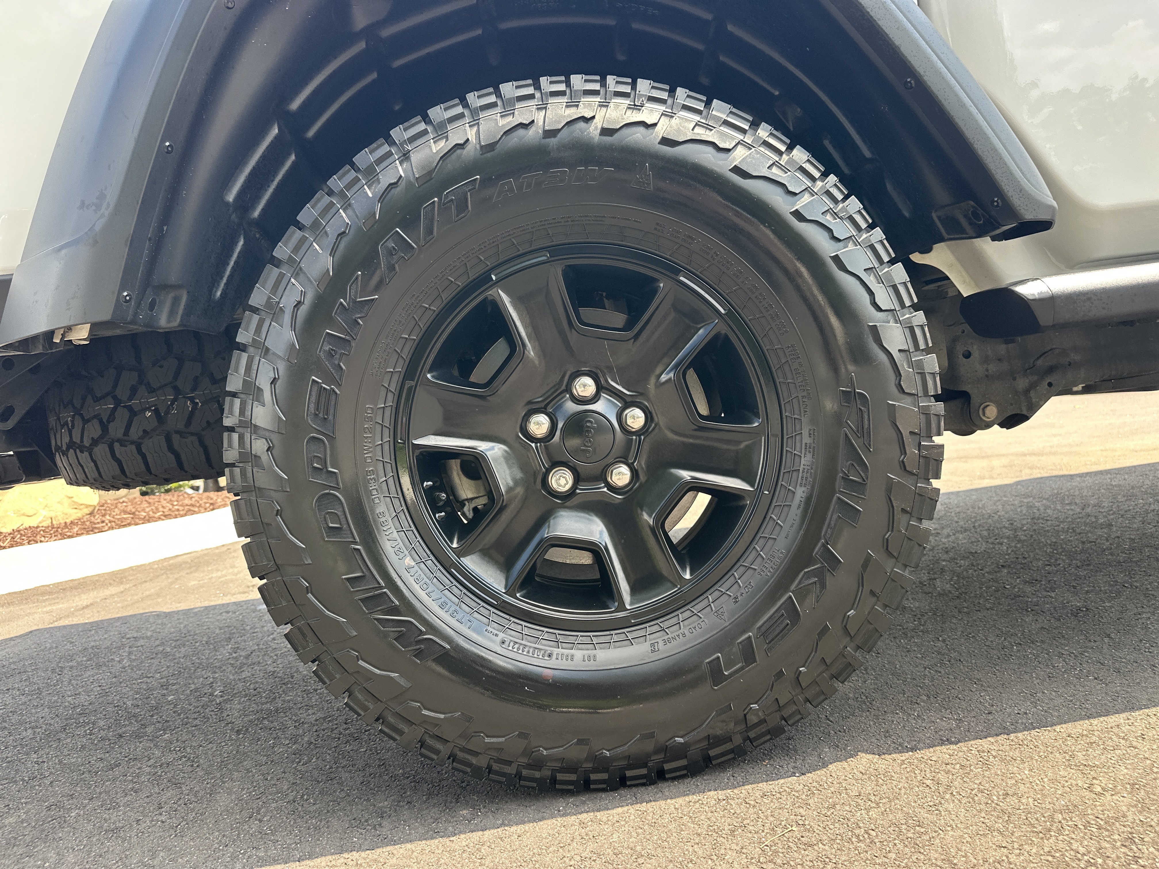 Used 2021 Jeep Gladiator Mojave AWD/4WD image 19