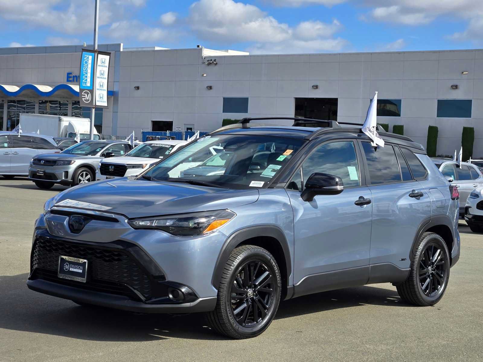 Used 2024 Toyota Corolla Cross AWD Hybrid image 8