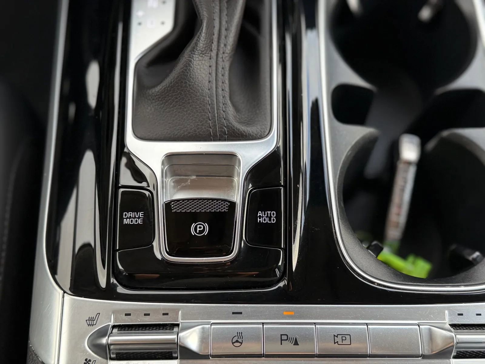 Used 2023 Kia Carnival SX Prestige w/ Paint Protection Package image 40