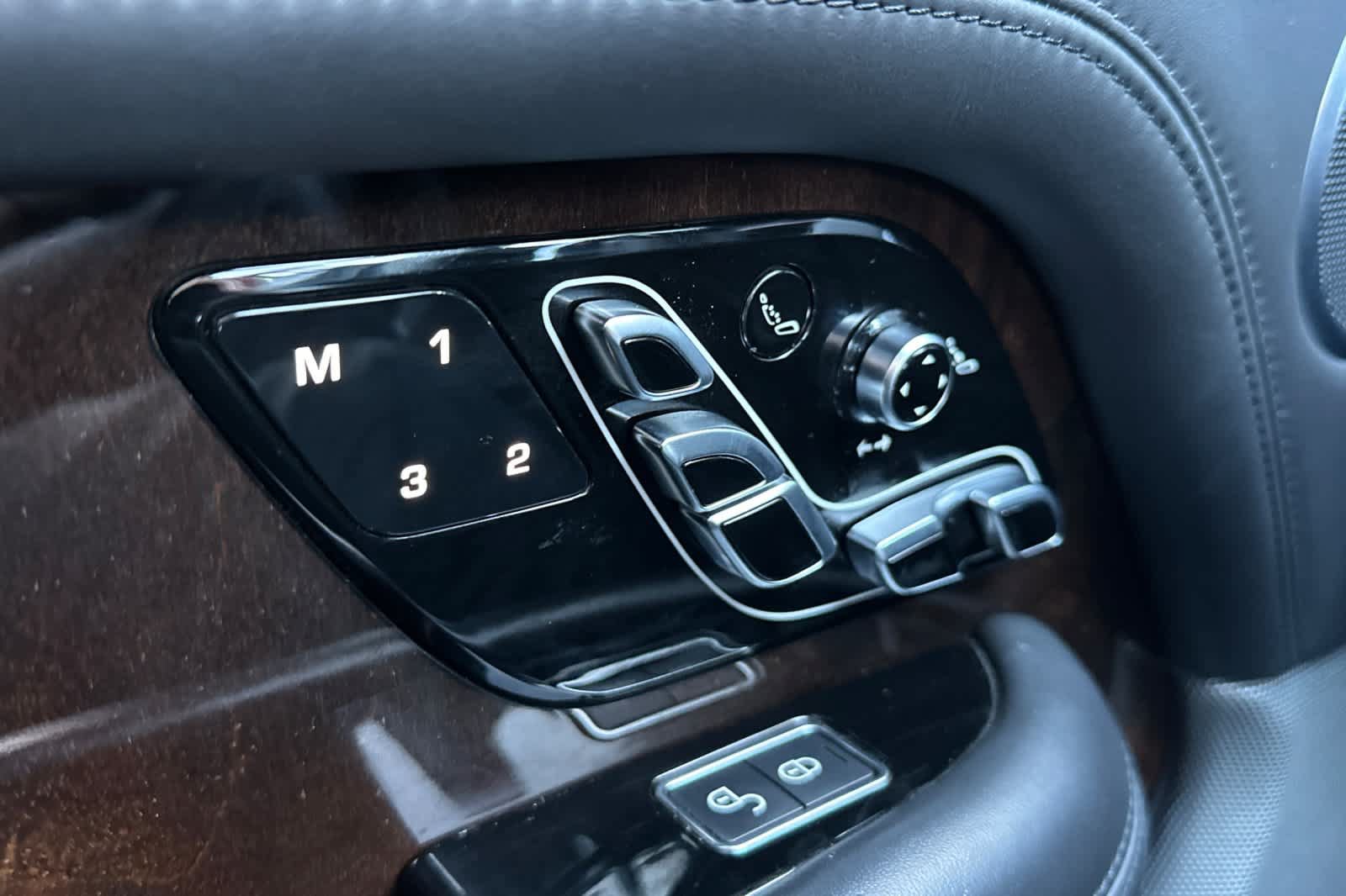 Used 2019 Land Rover Range Rover Autobiography AWD/4WD image 31