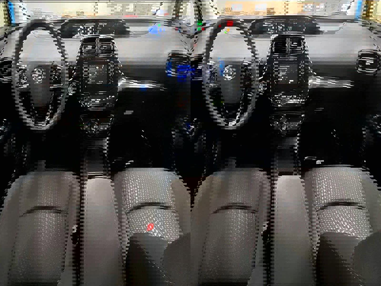 Used 2019 Toyota Prius LE AWD/4WD image 17