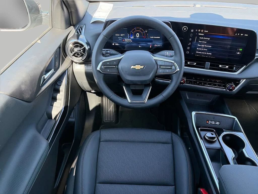 New 2026 Chevrolet Equinox LT w/ Convenience Package II FWD image 11