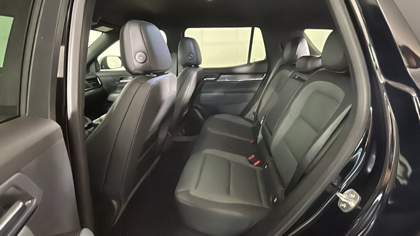 New 2026 GMC Terrain AT4 w/ Technology Package II AWD/4WD image 31