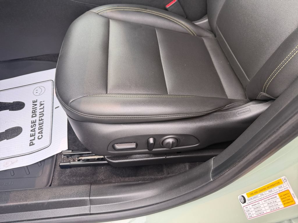 Certified 2024 Chevrolet Trax ACTIV w/ Sunroof Package FWD image 13