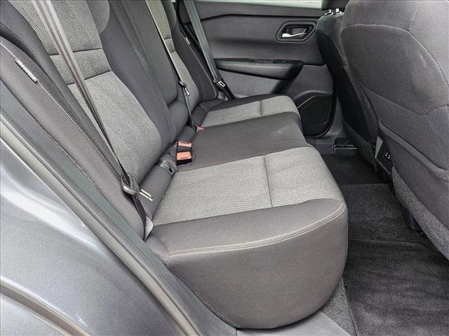 Used 2025 Nissan Rogue SV image 19