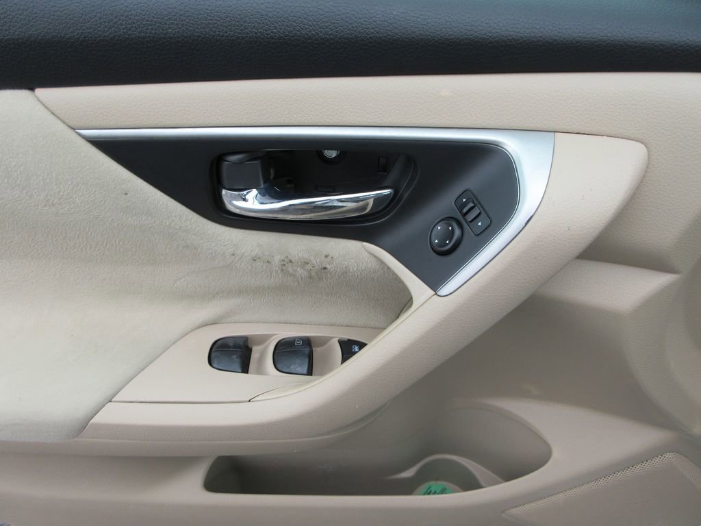 Used 2015 Nissan Altima 2.5 S w/ Power Driver Seat Package image 21
