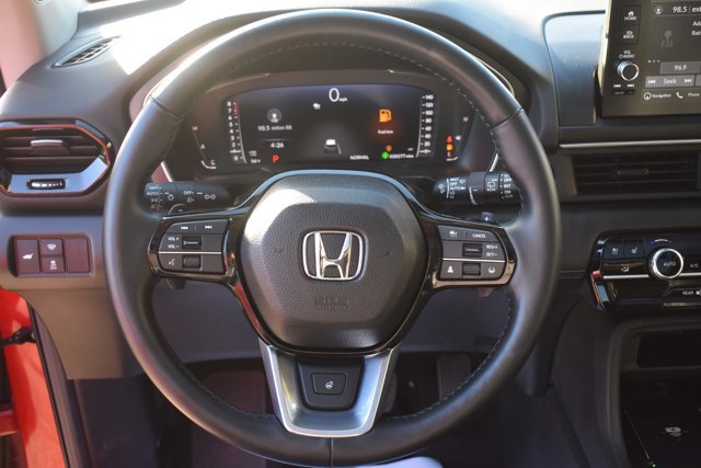 Used 2025 Honda Pilot Elite image 22