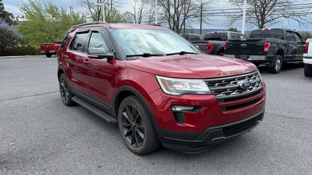Used 2018 Ford Explorer XLT w/ Equipment Group 202A AWD/4WD image 7
