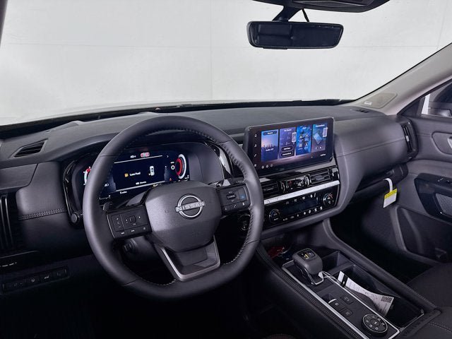 New 2026 Nissan Pathfinder Platinum w/ Cargo Package AWD/4WD image 10