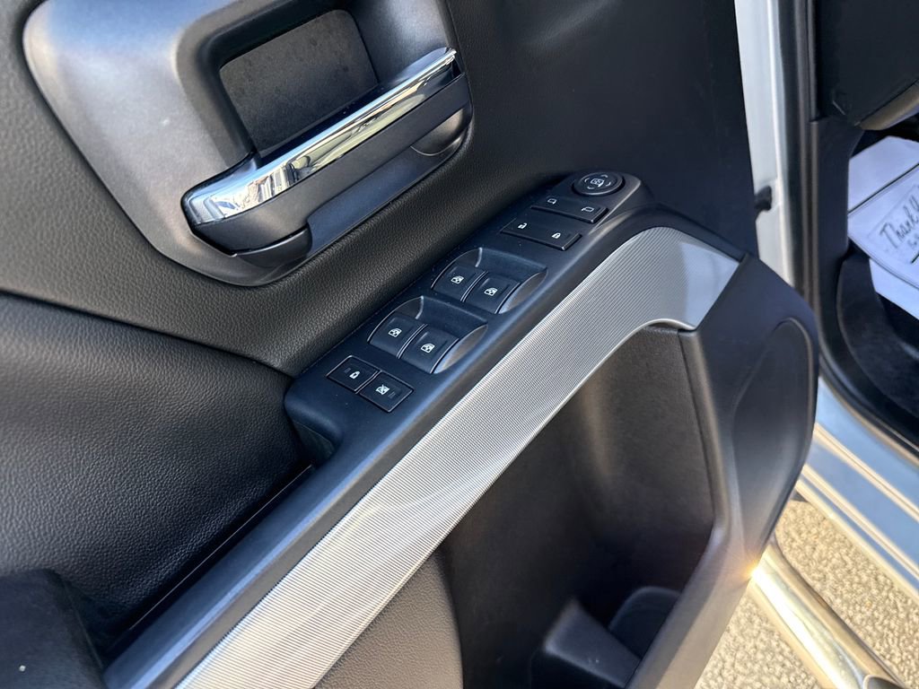 Used 2018 Chevrolet Silverado 1500 LT w/ All Star Edition image 14