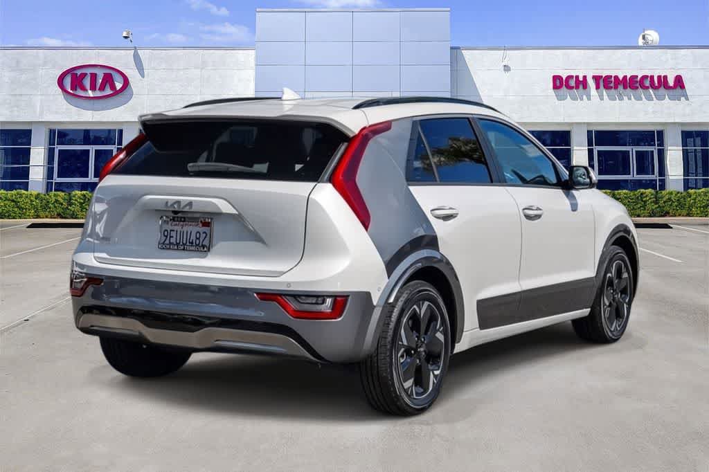 Certified 2023 Kia Niro Wave FWD image 4