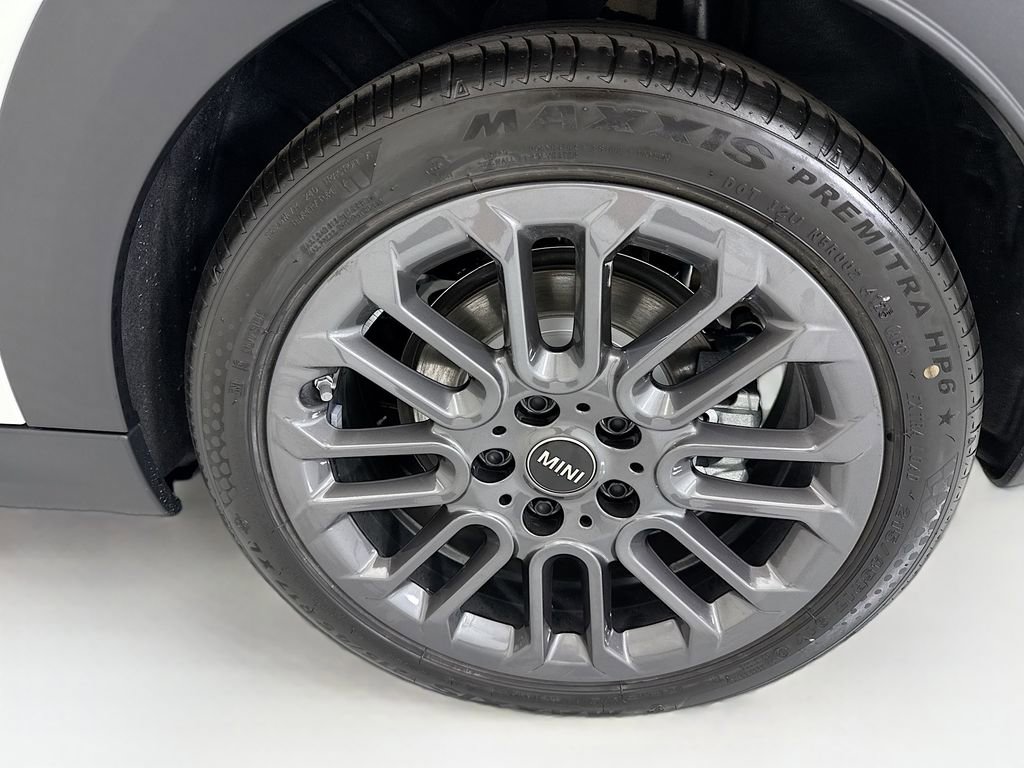 New 2026 MINI Cooper 2-Door Hardtop FWD image 29