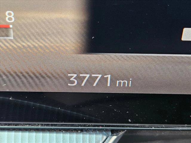 Used 2025 Nissan Murano SL image 11