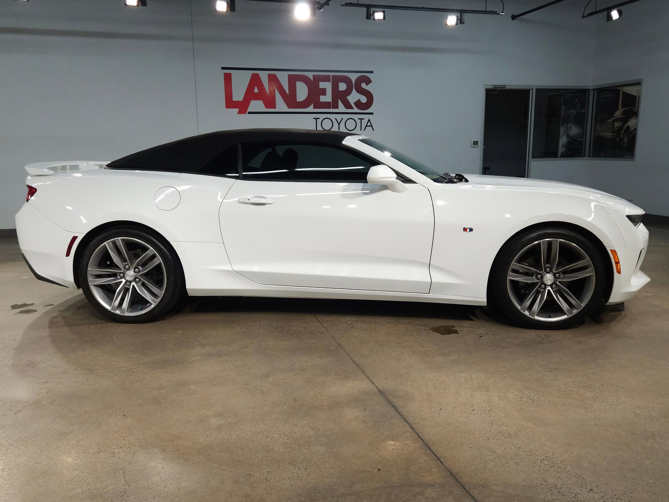 Used 2017 Chevrolet Camaro LT w/ RS Package image 8