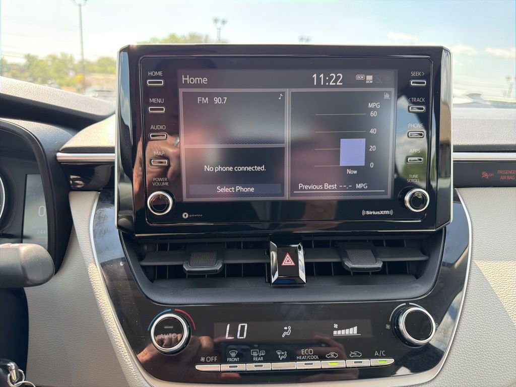Used 2021 Toyota Corolla LE FWD image 30