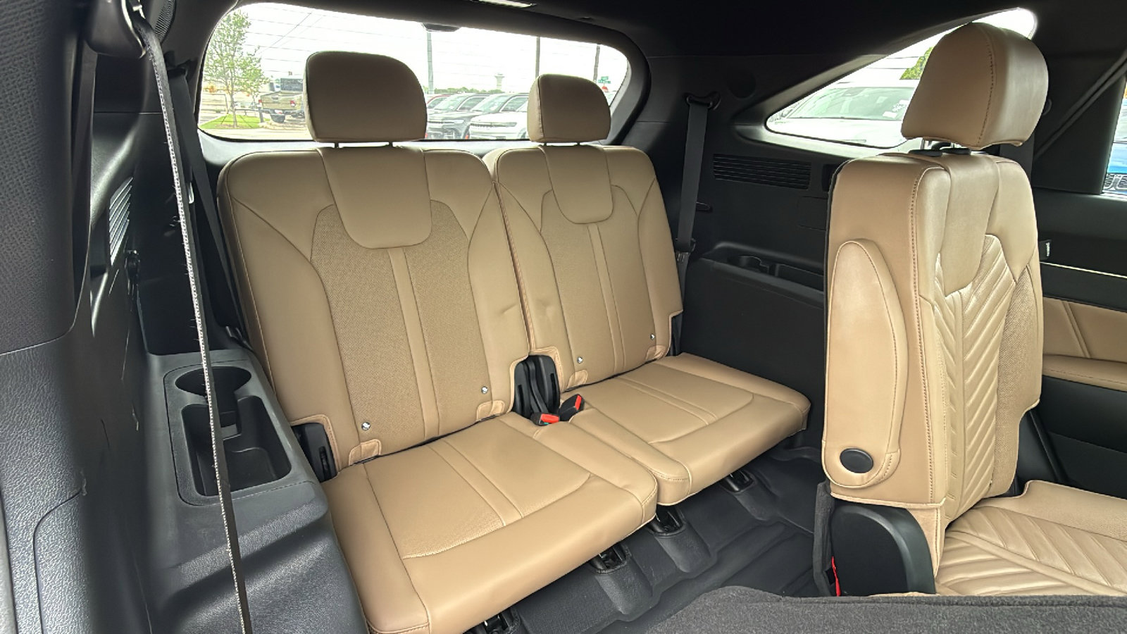 Used 2025 Kia Sorento SX Prestige w/ Olive Brown Leather Package AWD/4WD image 26