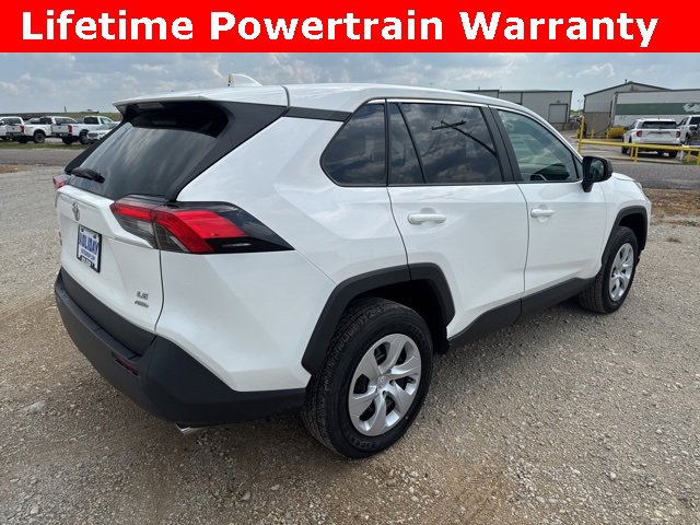 Used 2024 Toyota RAV4 LE image 8
