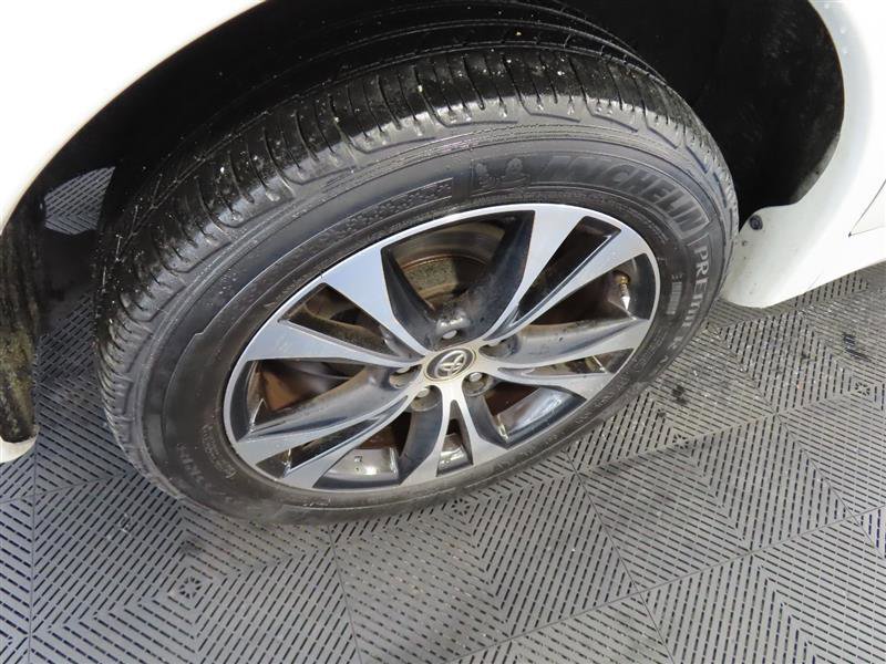 Used 2015 Toyota RAV4 Limited image 9