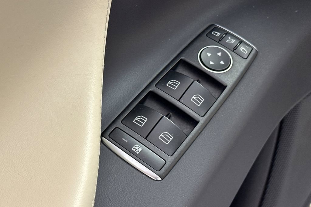 Used 2019 Tesla Model X Long Range image 12