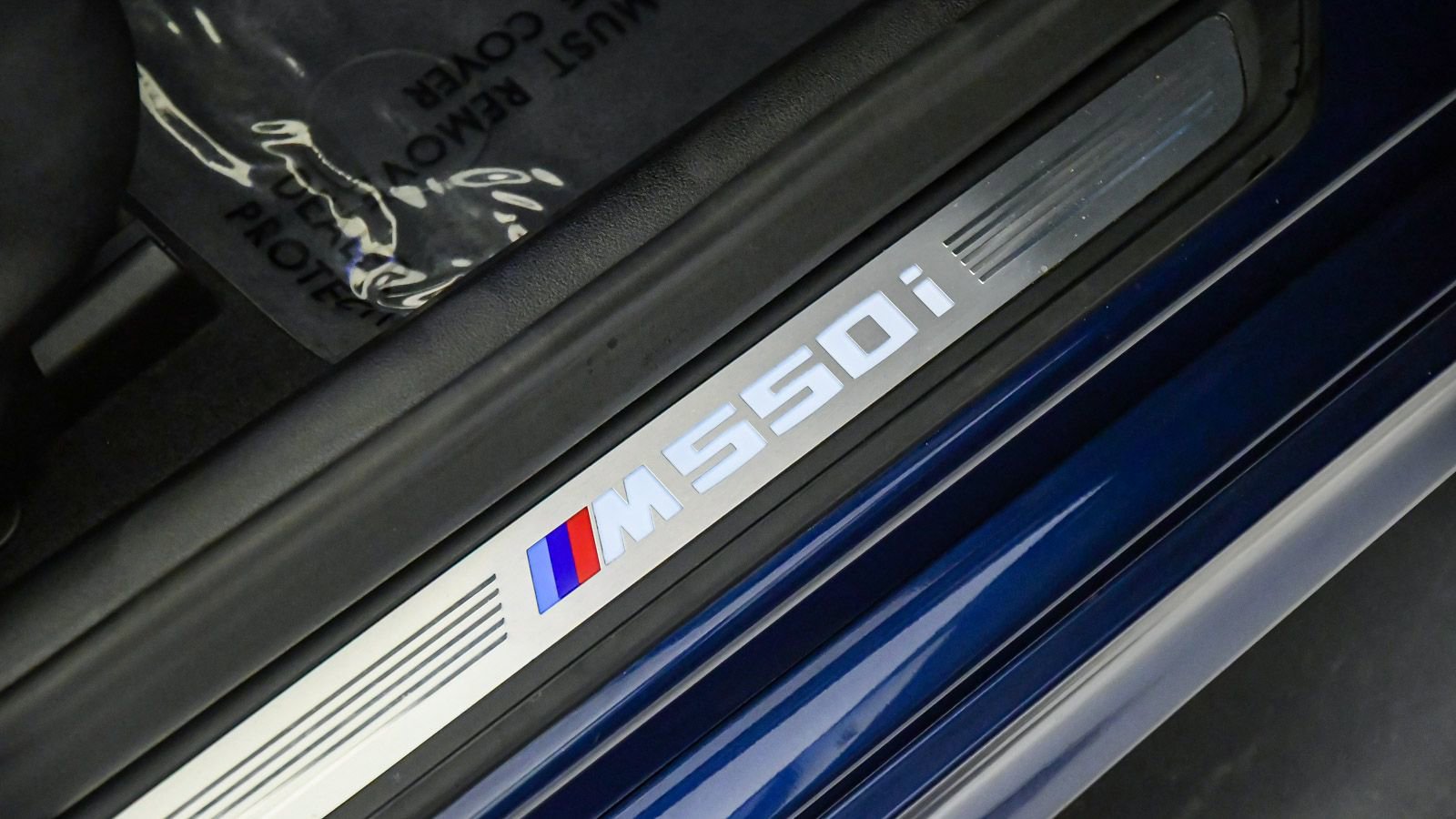 Used 2020 BMW M550i xDrive w/ Executive Package image 18