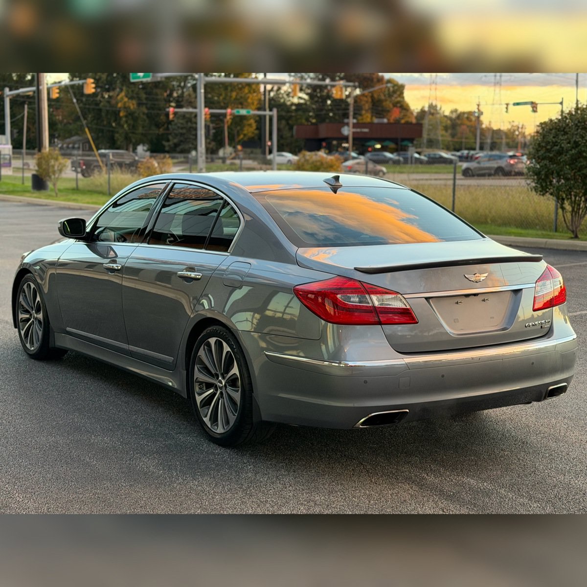 Used 2013 Hyundai Genesis 5.0 R-Spec RWD image 3