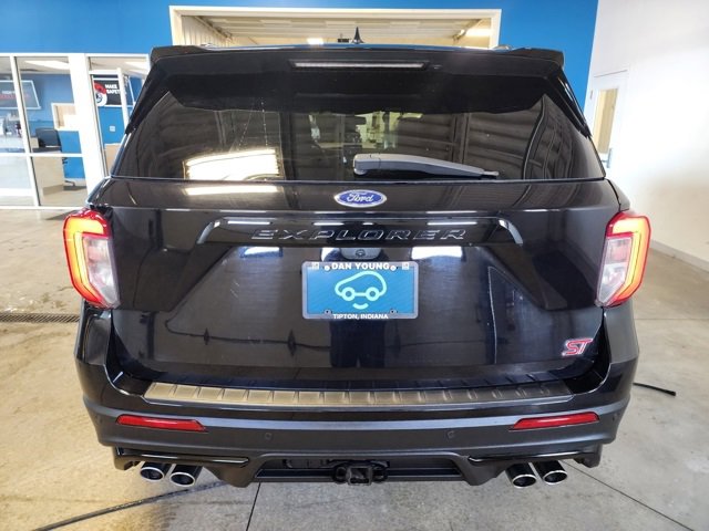 Used 2020 Ford Explorer ST w/ ST Street Pack image 3