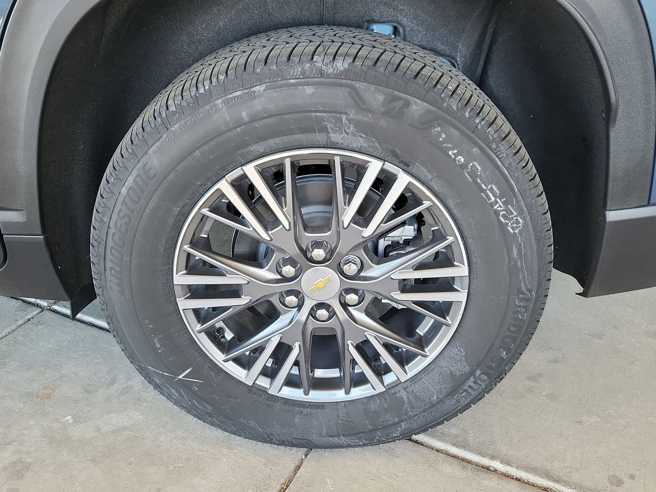 New 2026 Chevrolet Traverse LT w/ Enhanced Driving Package image 32