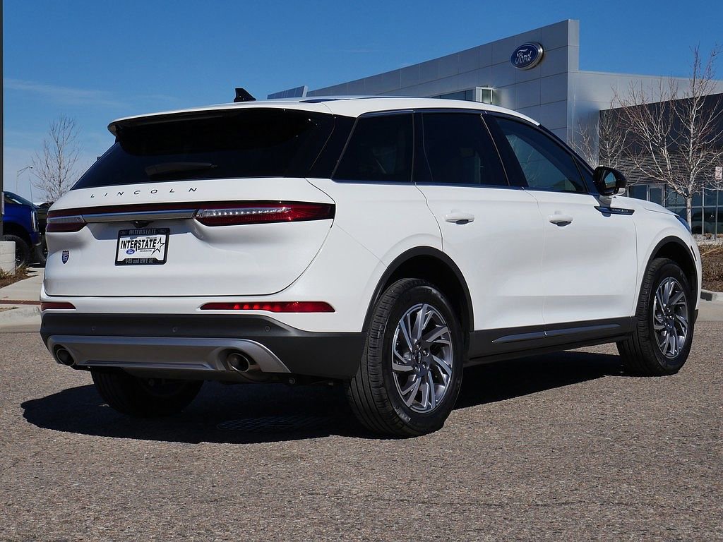 Used 2023 Lincoln Corsair AWD w/ Rear Removable Package Tray image 5