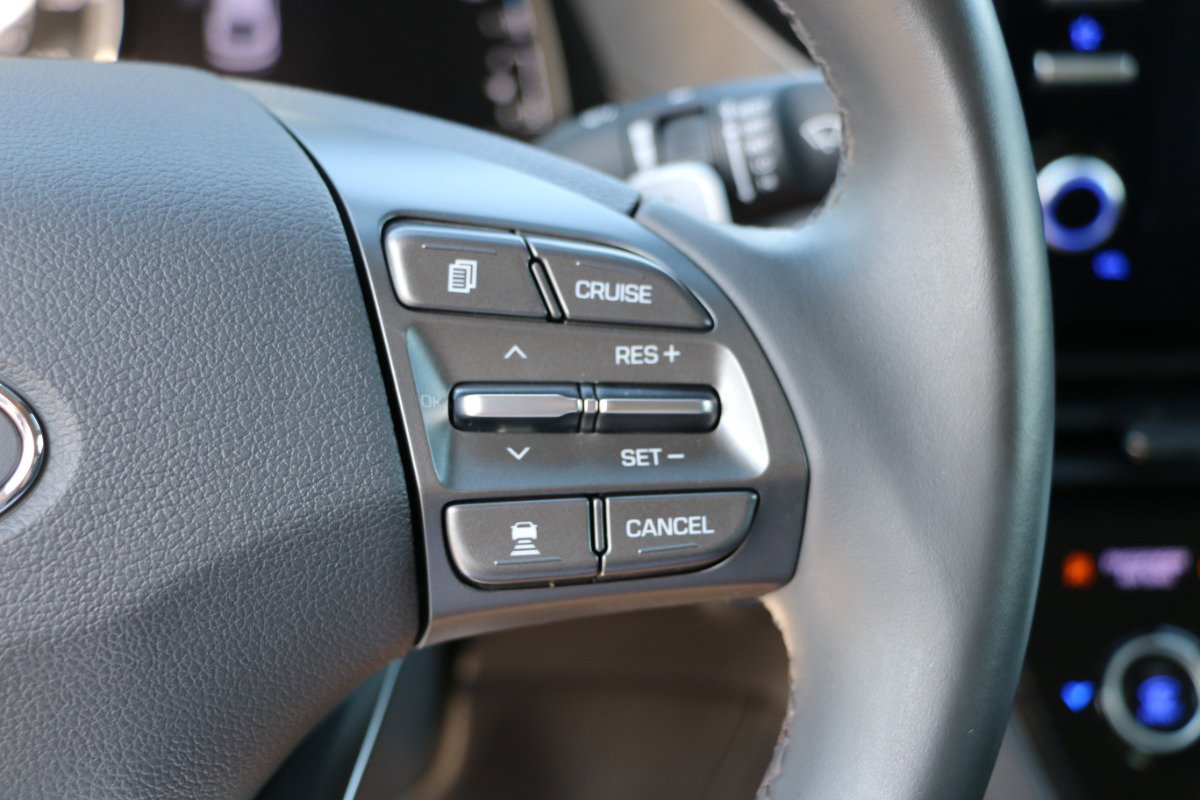 Used 2021 Hyundai Ioniq SE FWD image 18