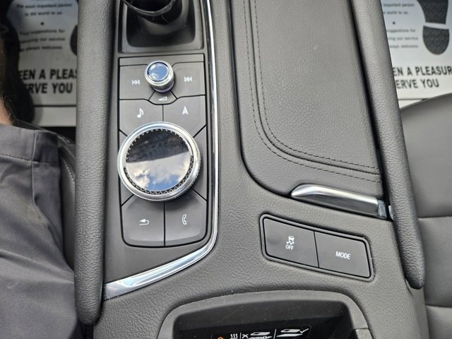 Used 2025 Cadillac XT6 Premium Luxury image 35