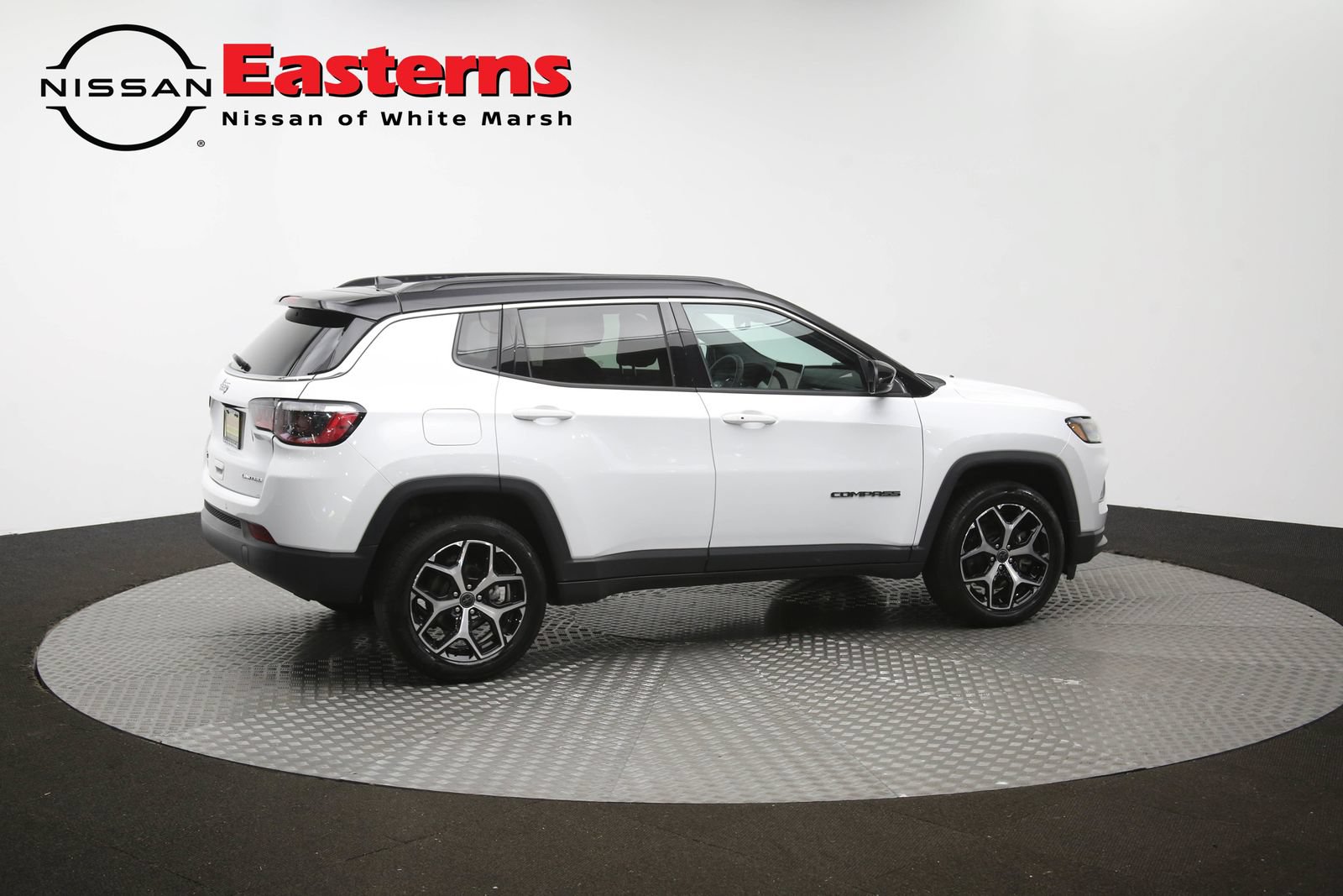Used 2025 Jeep Compass Limited AWD/4WD image 41