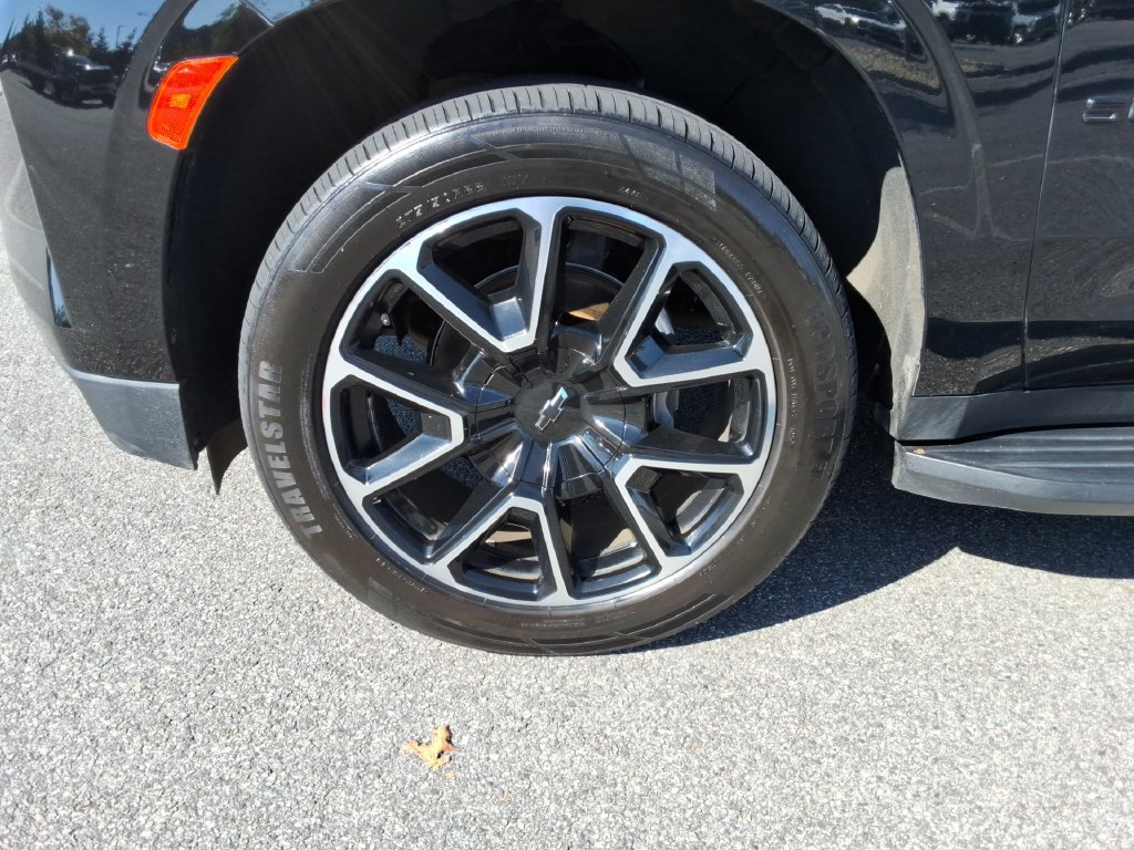 Used 2022 Chevrolet Suburban RST w/ Sport Performance Package AWD/4WD image 10