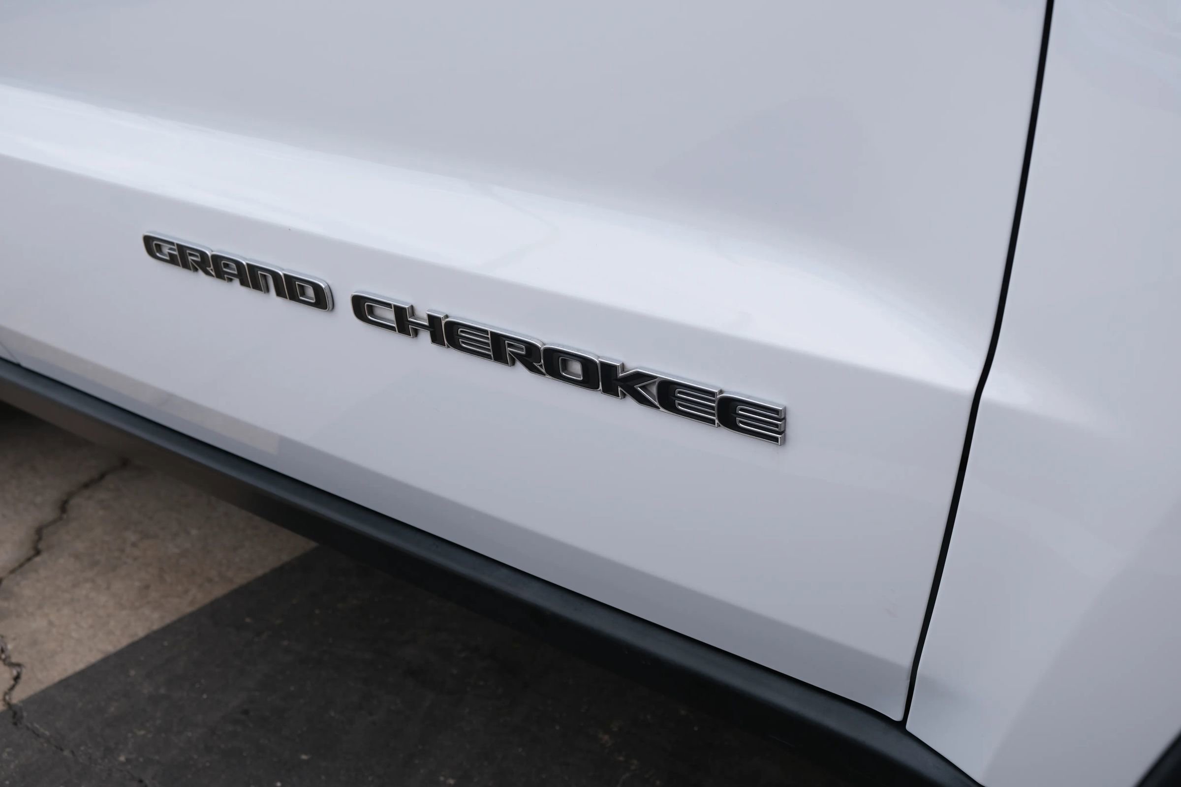 Used 2017 Jeep Grand Cherokee Limited w/ Trailer Tow Group IV RWD image 20