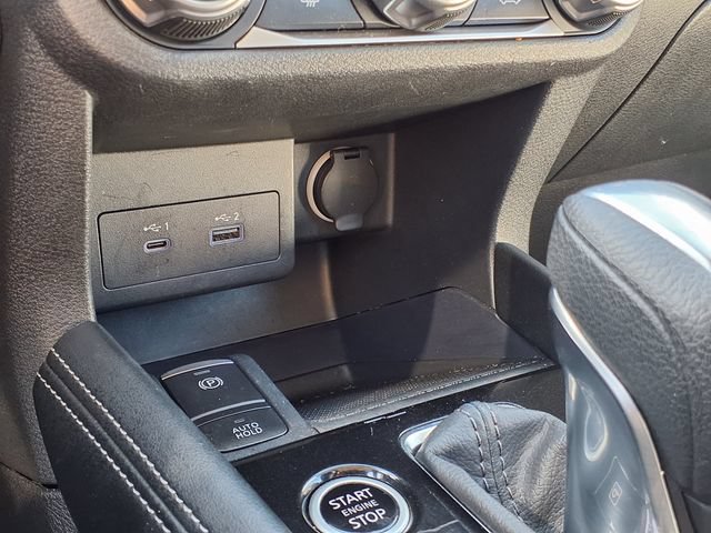 Used 2024 Nissan Kicks SV w/ Interior Electronics Package FWD image 33
