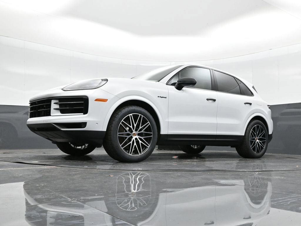 Used 2025 Porsche Cayenne E-Hybrid image 34