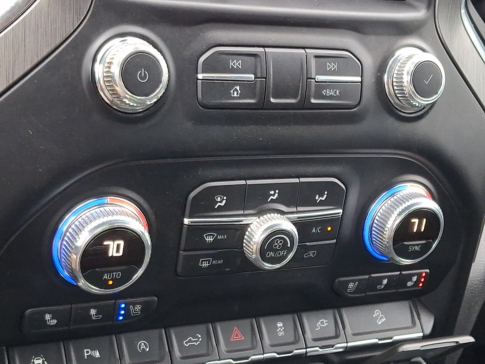 Used 2019 GMC Sierra 1500 Denali w/ Technology Package AWD/4WD image 16