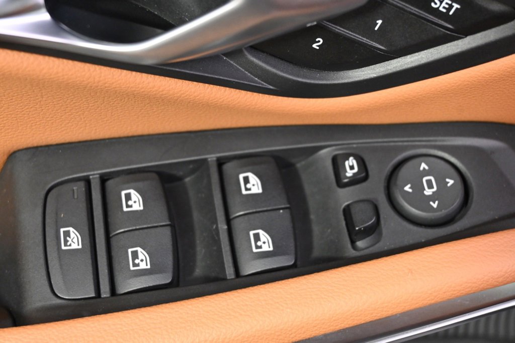 Used 2022 BMW 330i xDrive Sedan w/ Driving Assistance Package image 23