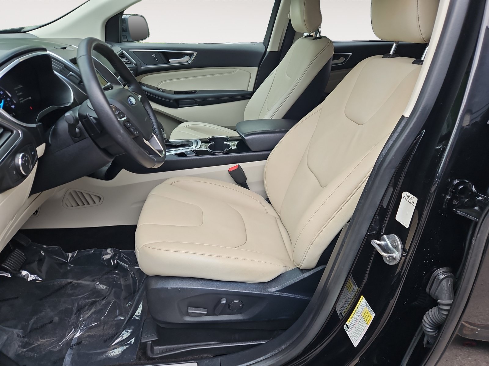 Used 2018 Ford Edge Titanium FWD image 9