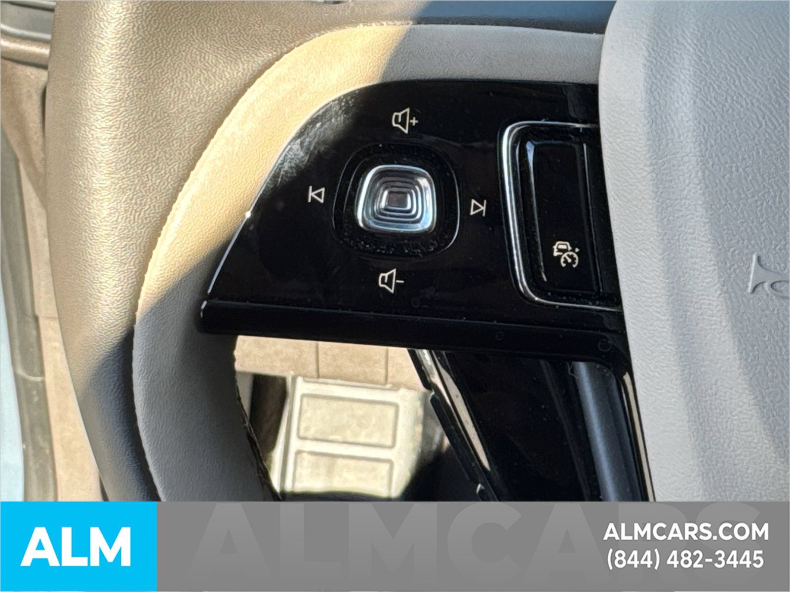 Used 2024 Lincoln Corsair AWD image 30