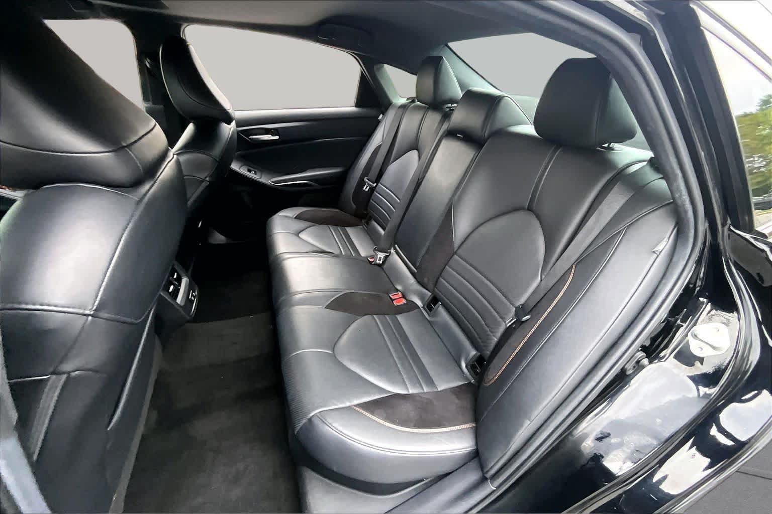 Used 2022 Toyota Avalon XSE FWD image 20