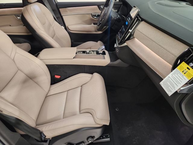 New 2026 Volvo XC90 B6 Ultra w/ Protection Package AWD/4WD image 4