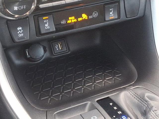 Used 2024 Toyota RAV4 XLE image 24