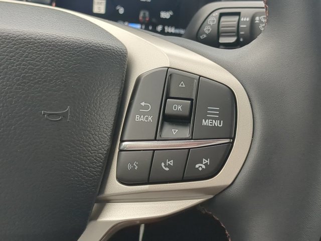 New 2026 Ford Explorer Active RWD image 27