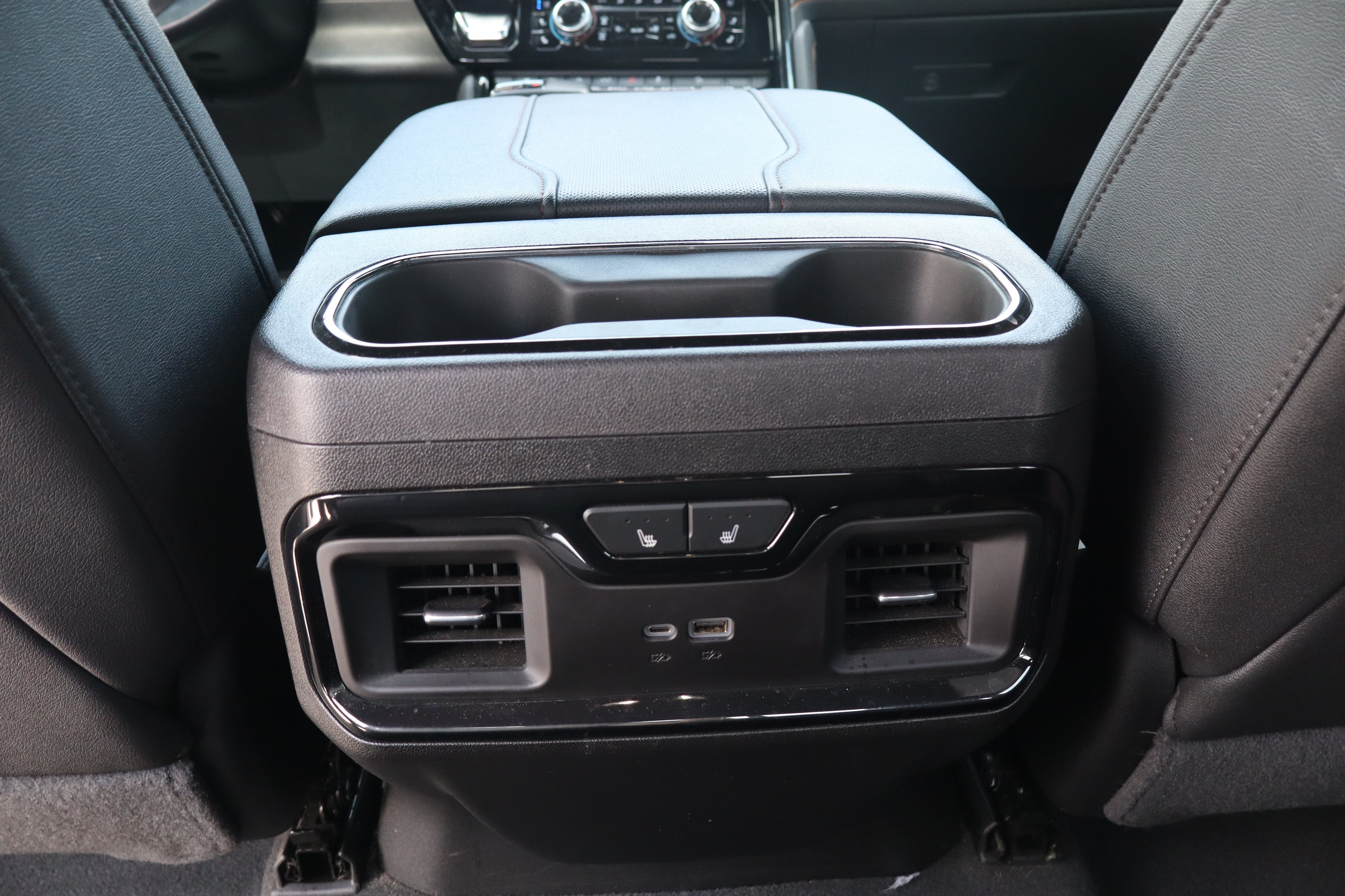 Used 2024 GMC Sierra 1500 AT4 w/ AT4 Carbonpro Edition AWD/4WD image 13