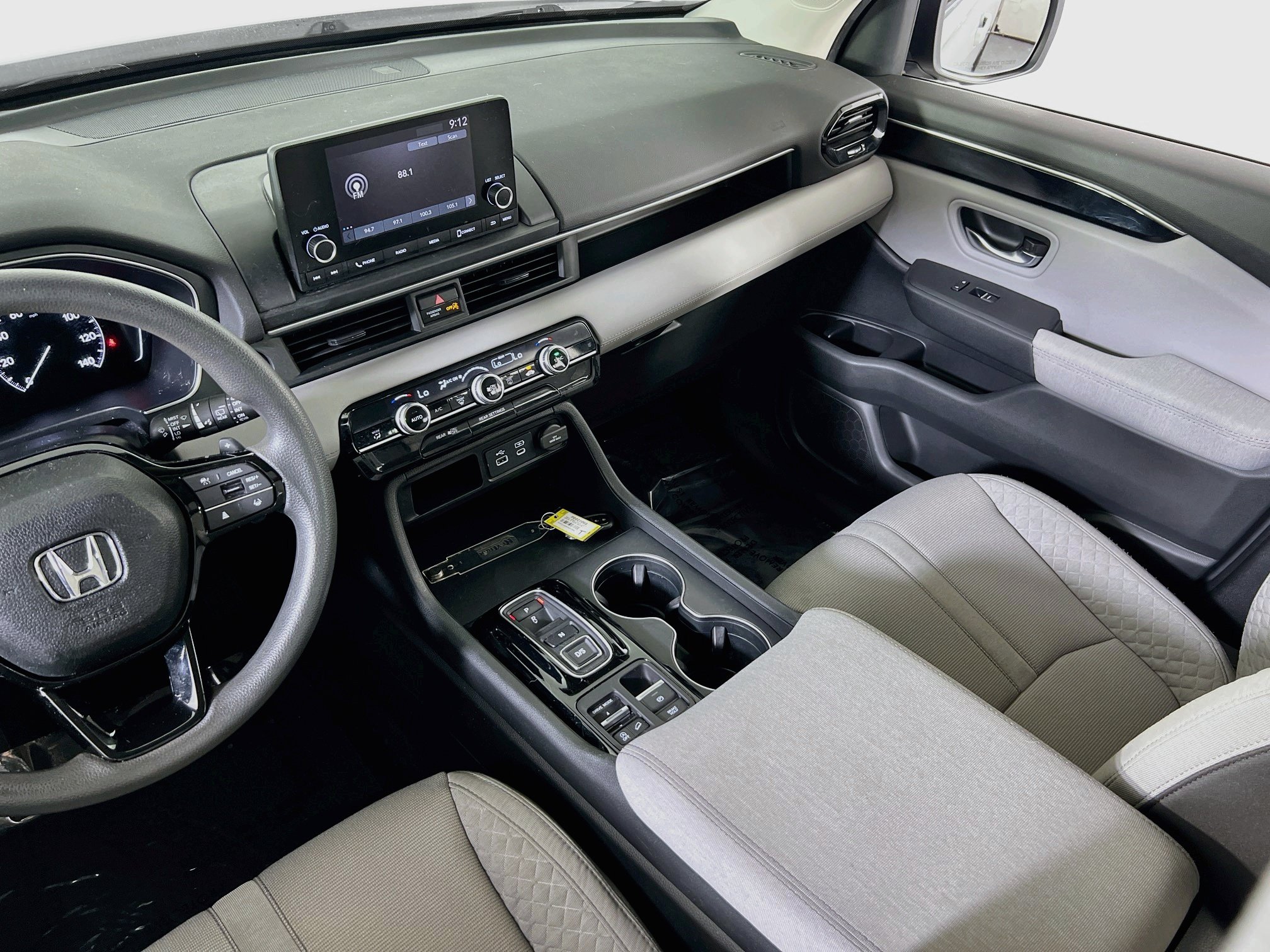 Used 2023 Honda Pilot LX image 21
