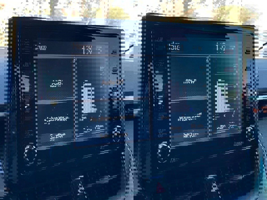 Used 2022 Toyota Corolla LE image 19