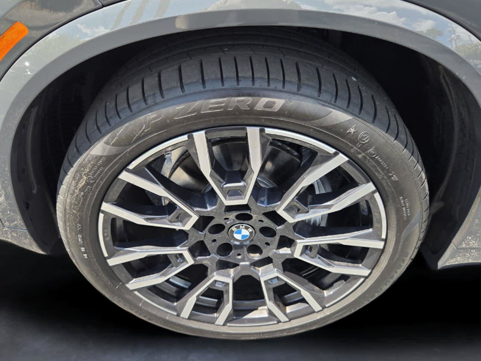 Certified 2026 BMW X5 xDrive40i w/ M Sport Package AWD/4WD image 9