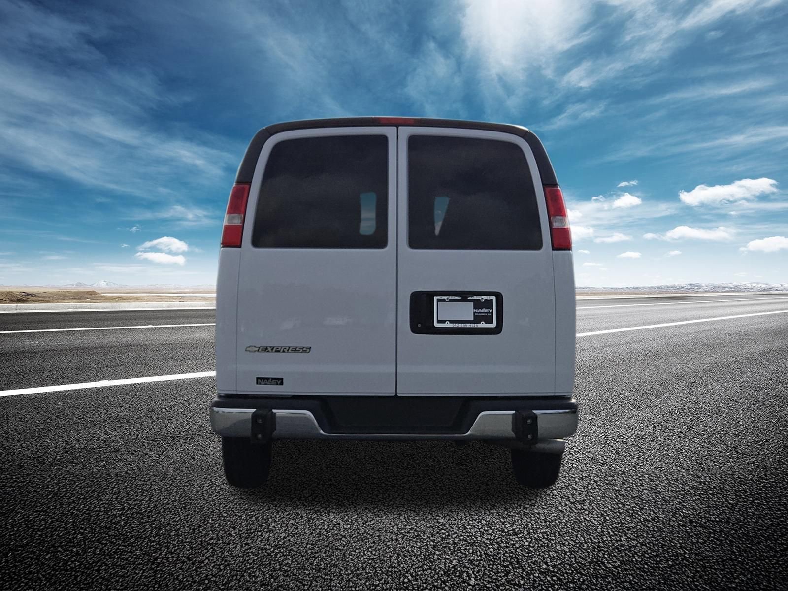 Used 2023 Chevrolet Express 2500 w/ Driver Convenience Package image 15